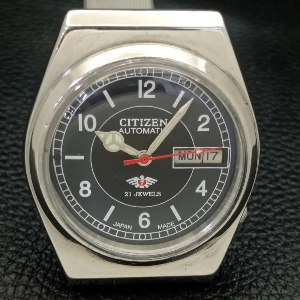 Vintage 1981 Citizen Automatic Mens Silver Watch W/daydate & Black accents